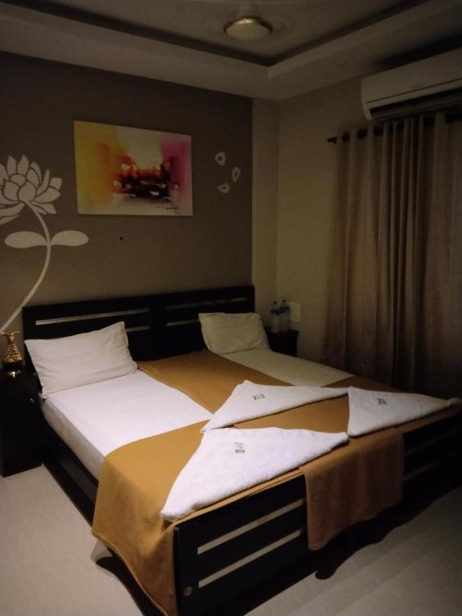 Metro Residency Hotel Kochi Ngoại thất bức ảnh