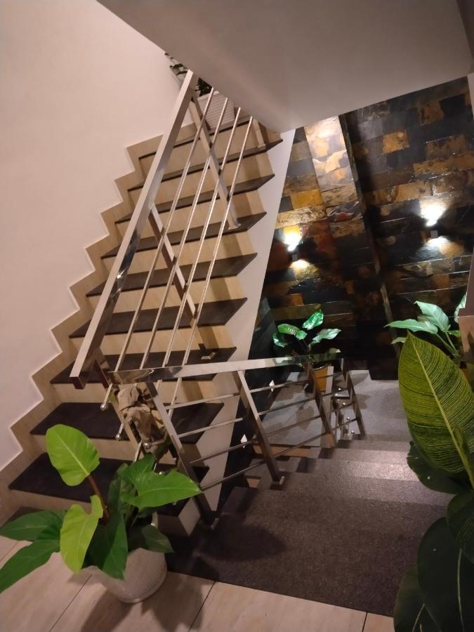 Metro Residency Hotel Kochi Ngoại thất bức ảnh