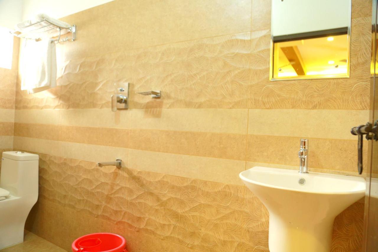 Metro Residency Hotel Kochi Ngoại thất bức ảnh