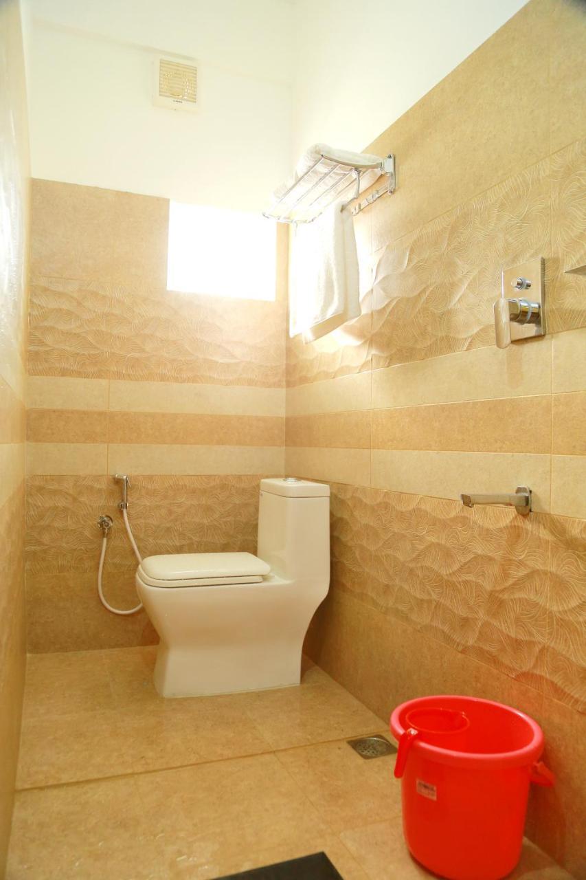 Metro Residency Hotel Kochi Ngoại thất bức ảnh