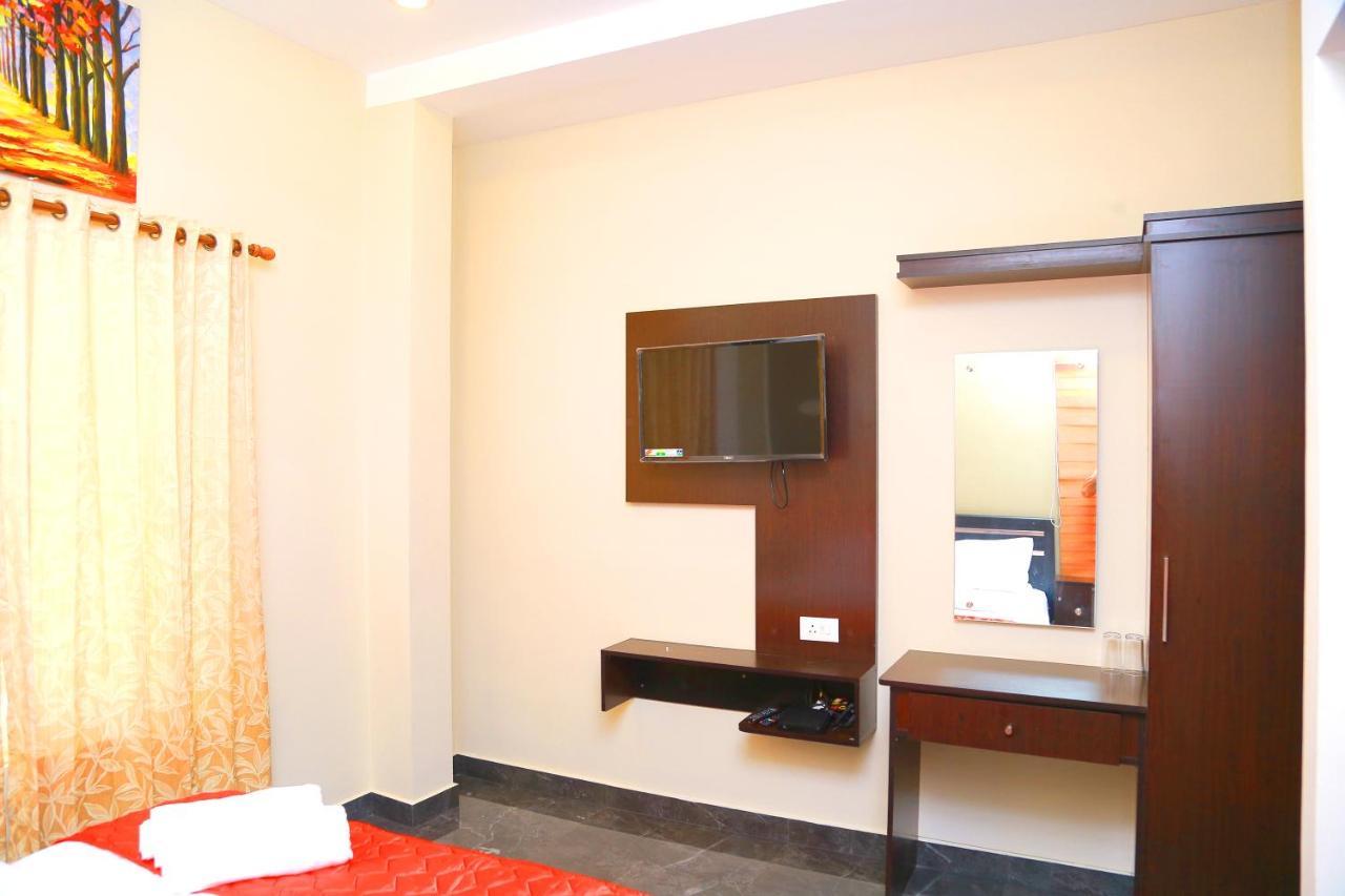 Metro Residency Hotel Kochi Ngoại thất bức ảnh
