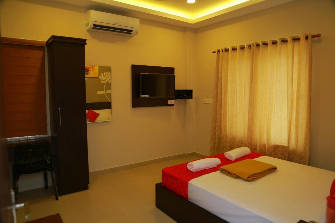 Metro Residency Hotel Kochi Ngoại thất bức ảnh